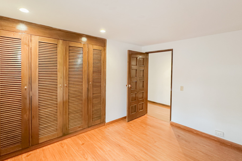Apartamento en venta en Los Rosales, Bogotá · foto 15 de 20