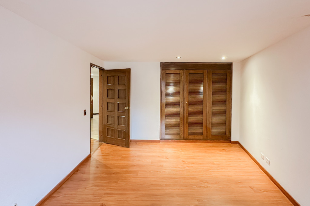 Apartamento en venta en Los Rosales, Bogotá · foto 17 de 20