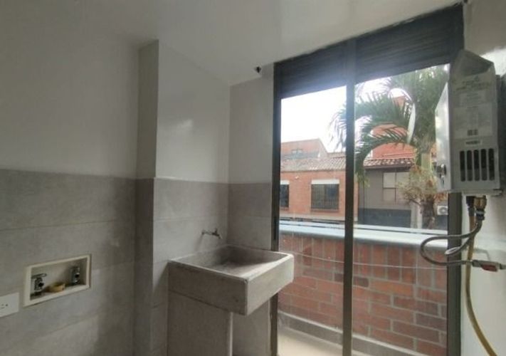 Apartamento de 3 alcobas en arriendo en Otraparte, Envigado, 98 m² · foto 8 de 20