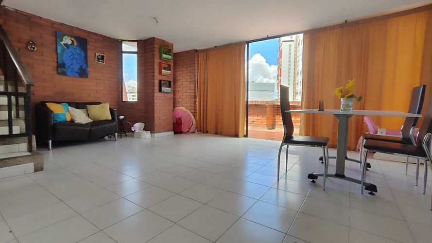 Apartamento de 3 alcobas en venta en Nuevo Sotomayor, Bucaramanga, 99 m² · foto 2 de 16
