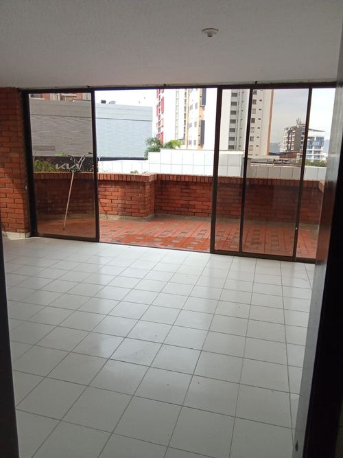 Apartamento de 3 alcobas en venta en Nuevo Sotomayor, Bucaramanga, 99 m² · foto 3 de 16
