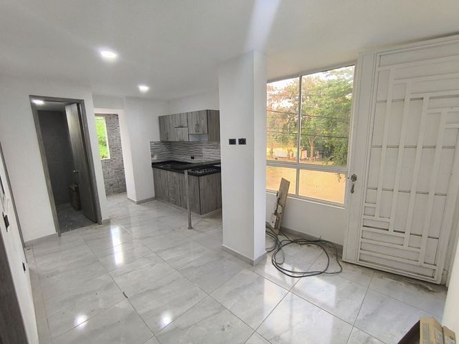Apartamento de 2 alcobas en venta en Puerto Madero, Girón, 38 m² · foto 2 de 10