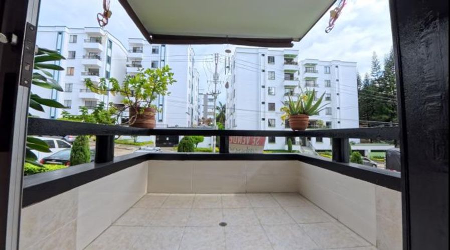 Apartamento de 4 alcobas en venta en Molinos Bajos, Floridablanca, 150 m² · foto 10 de 11
