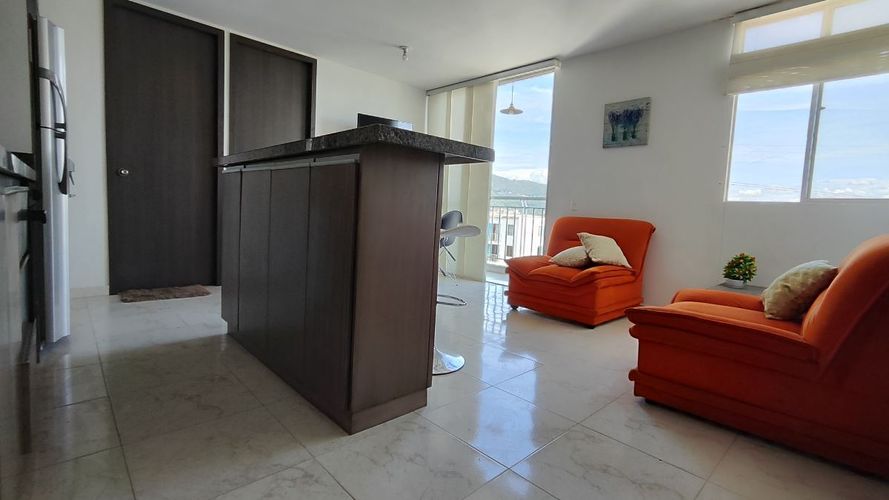 Apartamento de 3 alcobas en venta en Hacienda La Meseta, Girón, 69 m² · foto 2 de 21