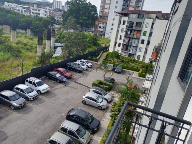 Apartamento de 4 alcobas en venta en Cañaveral, Floridablanca, 140 m² · foto 10 de 17