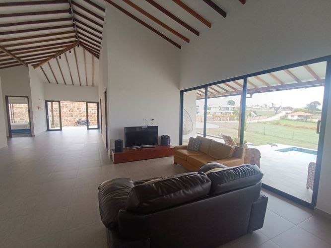 Casa de 6 alcobas en venta en Mesa De Los Santos, Piedecuesta, 439 m² · foto 5 de 24