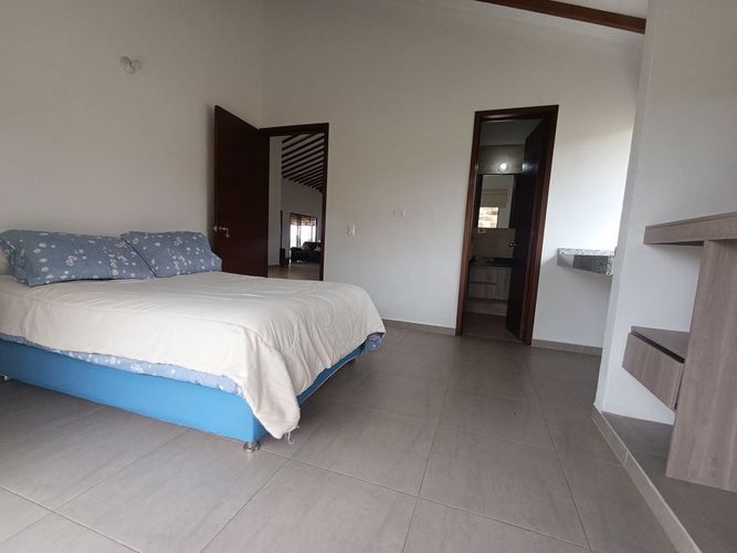 Casa de 6 alcobas en venta en Mesa De Los Santos, Piedecuesta, 439 m² · foto 10 de 24