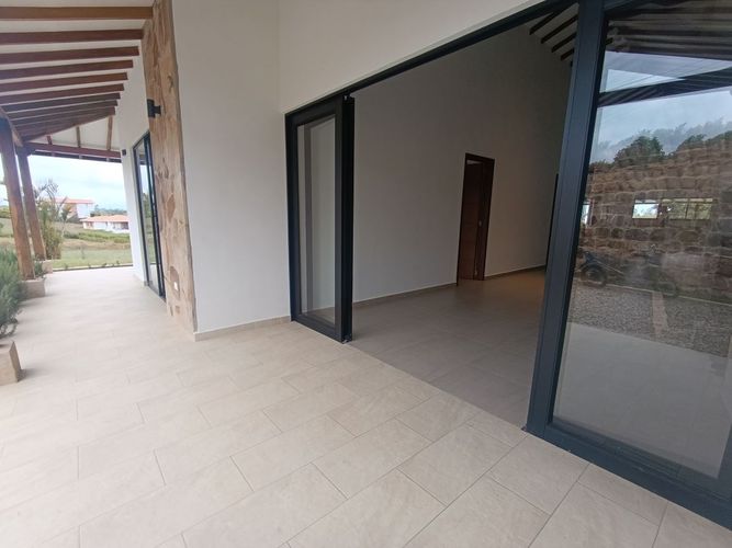 Casa de 6 alcobas en venta en Mesa De Los Santos, Piedecuesta, 439 m² · foto 16 de 24