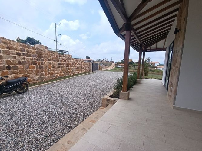 Casa de 6 alcobas en venta en Mesa De Los Santos, Piedecuesta, 439 m² · foto 17 de 24