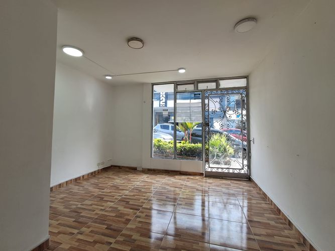 Local en arriendo en Los Alpes, Pereira, 17 m² · foto 3 de 9