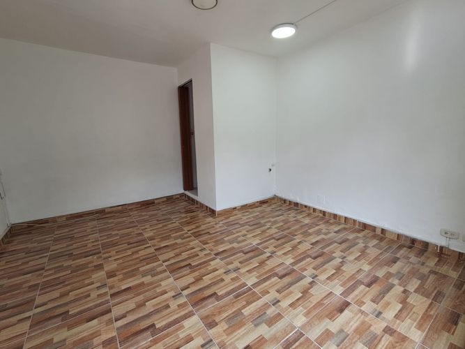 Local en arriendo en Los Alpes, Pereira, 17 m² · foto 4 de 9