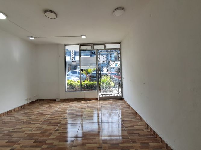 Local en arriendo en Los Alpes, Pereira, 17 m² · foto 8 de 9
