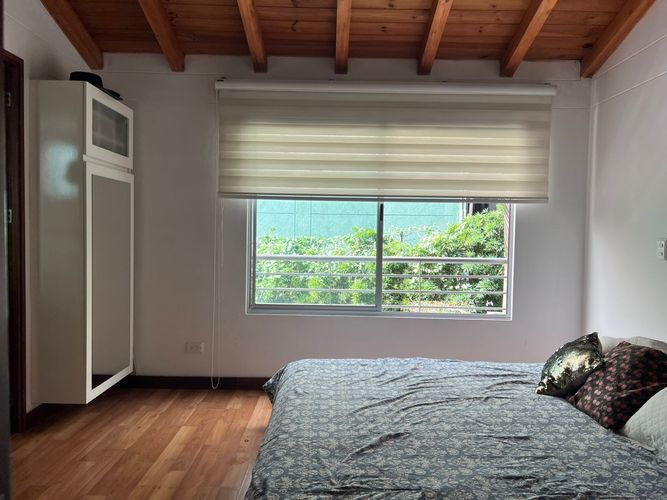 Casa de 3 alcobas en venta en Loma Del Chocho, Envigado, 198 m² · foto 13 de 16