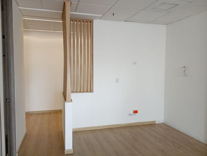 Oficina en arriendo en El Poblado, Medellín, 243 m² · foto 11 de 19