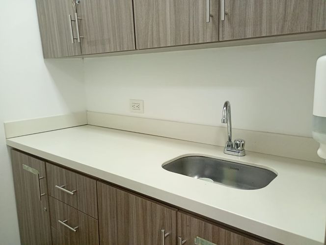 Oficina en arriendo en El Poblado, Medellín, 243 m² · foto 17 de 19