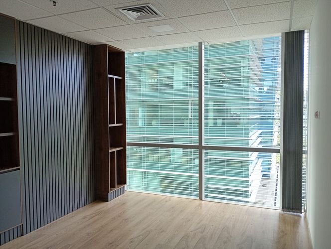Oficina en arriendo en El Poblado, Medellín, 243 m² · foto 4 de 19