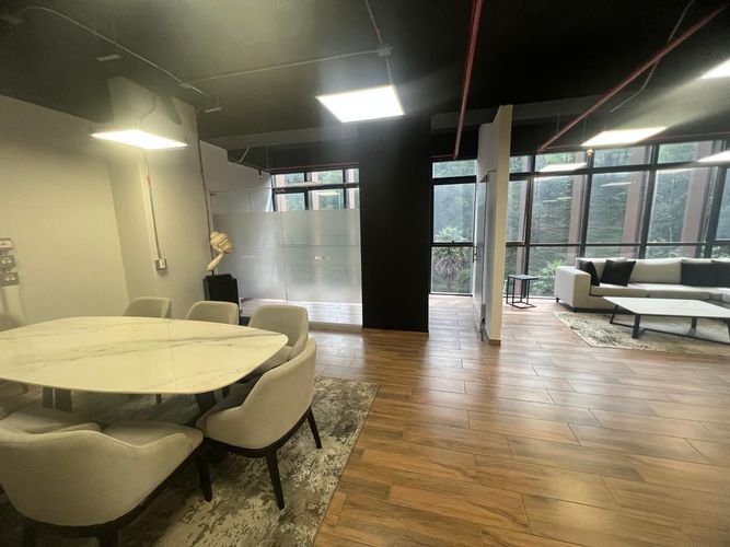 Oficina en arriendo en El Poblado, Medellín, 90 m² · foto 7 de 19