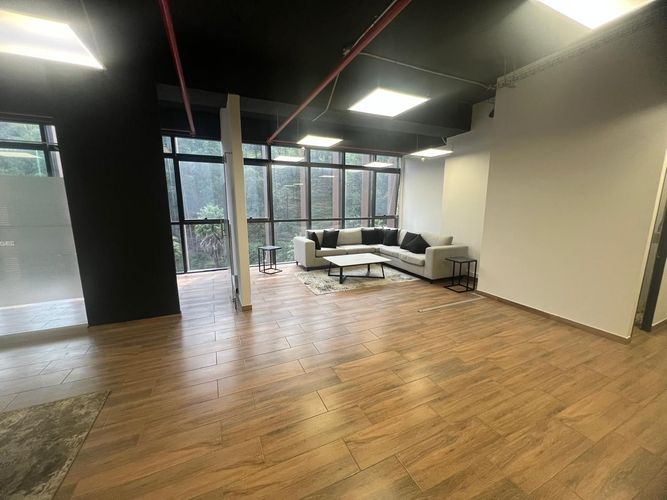 Oficina en arriendo en El Poblado, Medellín, 90 m² · foto 6 de 19