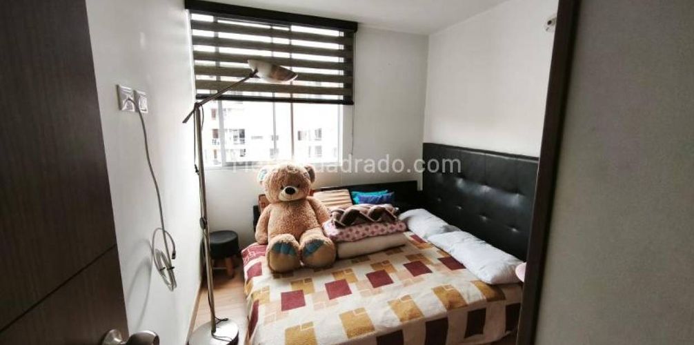 Apartamento de 3 alcobas en venta en Bavaria, Bogotá, 77 m² · foto 9 de 17