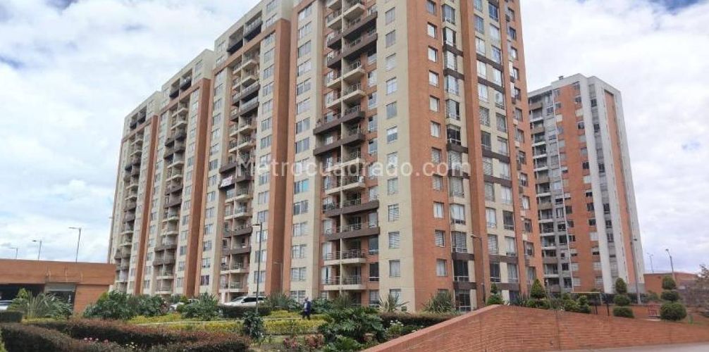 Apartamento de 3 alcobas en venta en Bavaria, Bogotá, 77 m² · foto 14 de 17