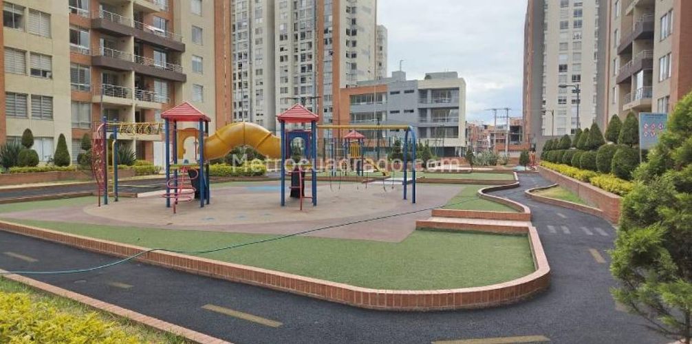 Apartamento de 3 alcobas en venta en Bavaria, Bogotá, 77 m² · foto 16 de 17