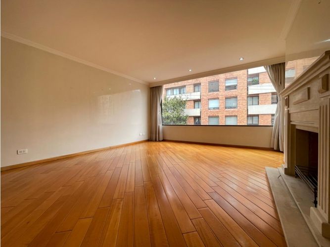 Apartamento de 3 alcobas en venta en Los Rosales, Bogotá, 180 m² · foto 4 de 15