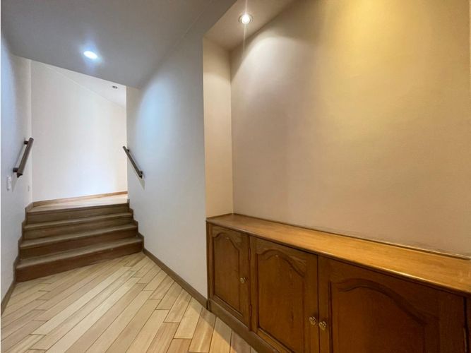 Apartamento de 3 alcobas en venta en Los Rosales, Bogotá, 180 m² · foto 8 de 15
