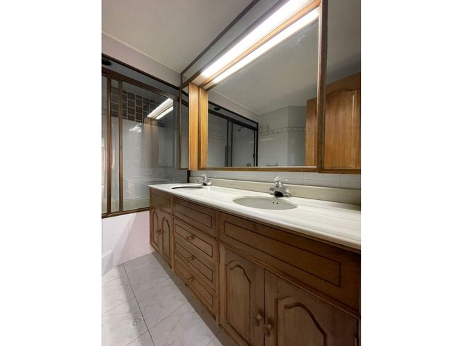 Apartamento de 3 alcobas en venta en Los Rosales, Bogotá, 180 m² · foto 15 de 15