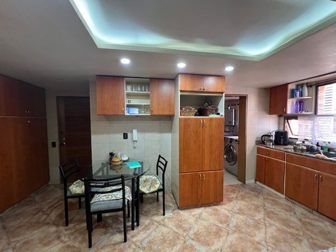 Apartamento de 3 alcobas en venta en La Carolina, Bogotá, 180 m² · foto 11 de 23