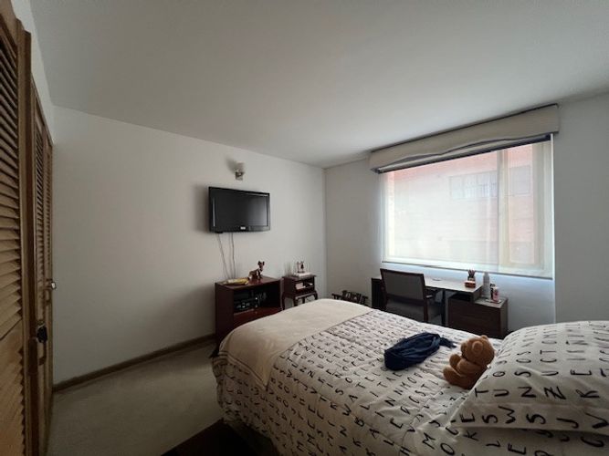 Apartamento de 3 alcobas en venta en La Carolina, Bogotá, 180 m² · foto 13 de 23