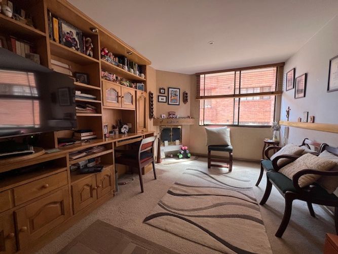 Apartamento de 3 alcobas en venta en La Carolina, Bogotá, 180 m² · foto 16 de 23