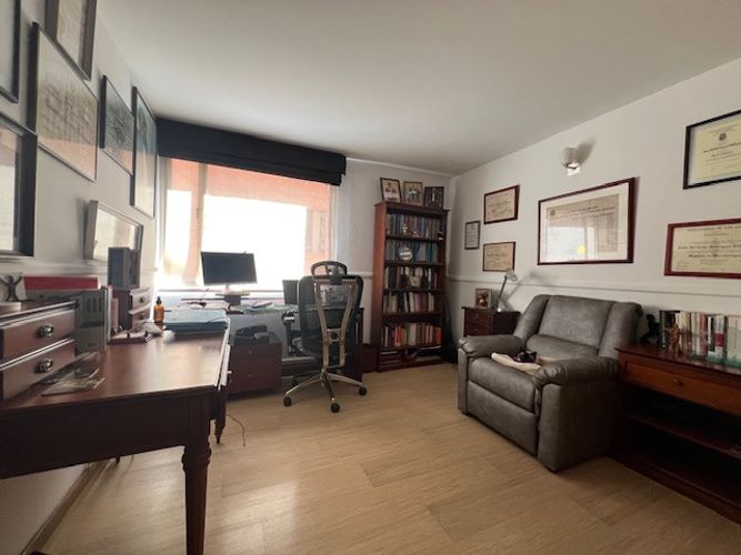 Apartamento de 3 alcobas en venta en La Carolina, Bogotá, 180 m² · foto 22 de 23
