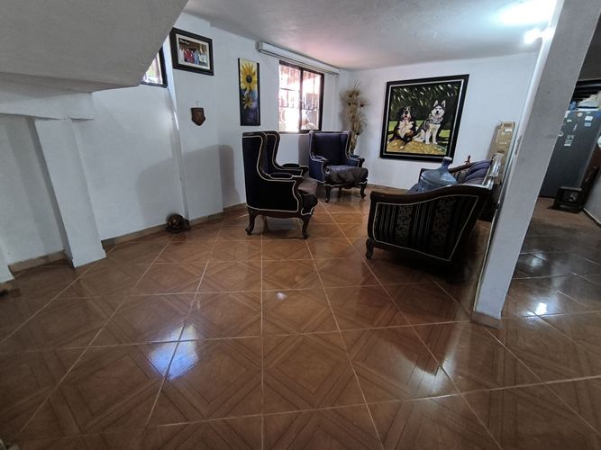 Casa de 18 alcobas en venta en Ruitoque, Piedecuesta, 440 m² · foto 3 de 24
