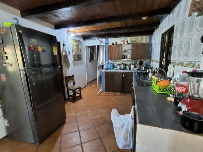 Casa de 18 alcobas en venta en Ruitoque, Piedecuesta, 440 m² · foto 5 de 24