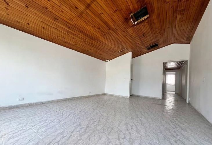 Casa de 3 alcobas en venta en Vipasa, Cali, 175 m² · foto 2 de 14