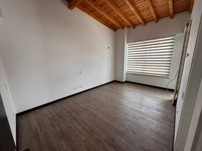Casa de 4 alcobas en venta en El Porvenir, Rionegro, 220 m² · foto 9 de 24