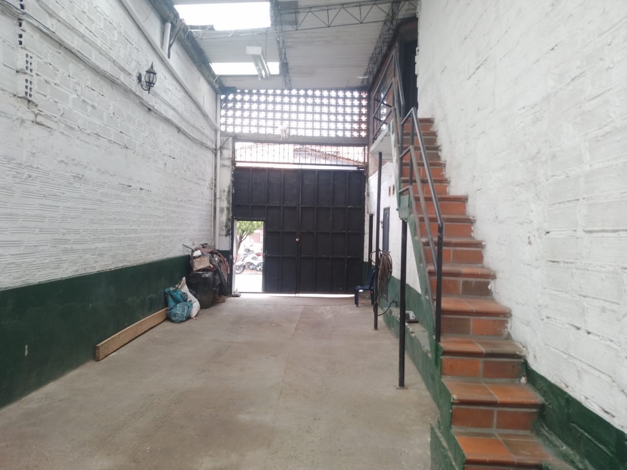 Warehouse for sale in Belén, Medellín 3