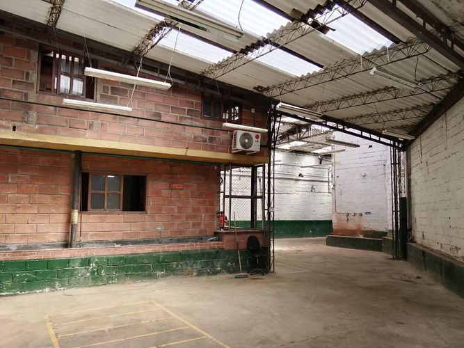 Bodega en arriendo en Belén, Medellín, 350 m² · foto 21 de 24