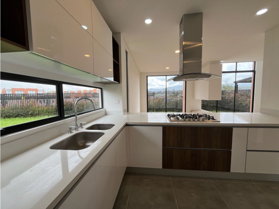 Casa en venta en La Estacion, Cajicá · foto 4 de 24