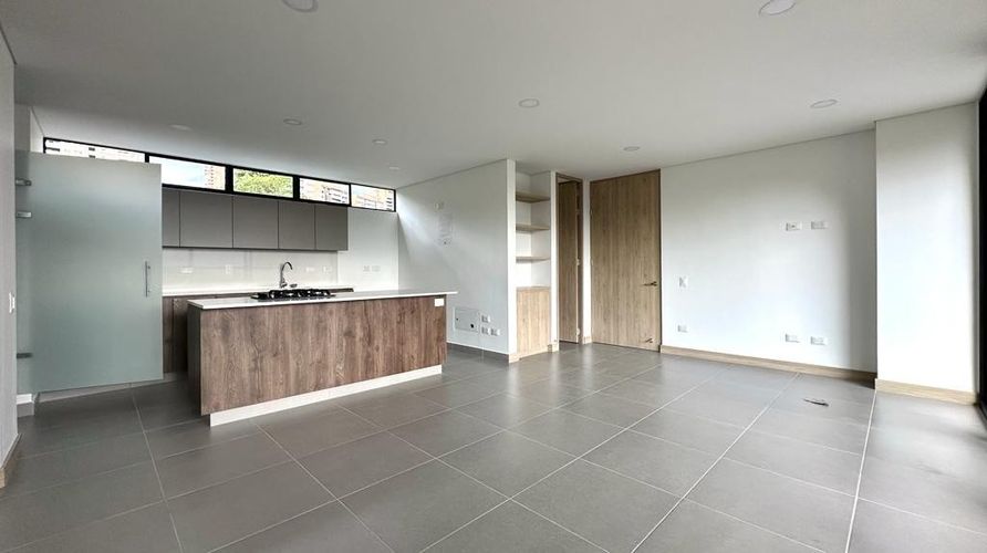 Apartamento de 3 alcobas en arriendo en El Poblado, Medellín, 127 m² · foto 10 de 12