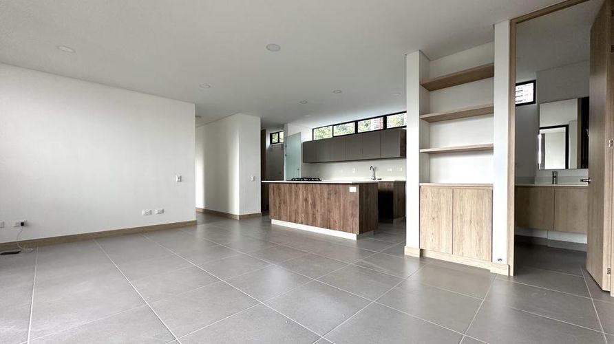 Apartamento de 3 alcobas en arriendo en El Poblado, Medellín, 127 m² · foto 12 de 12