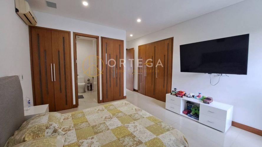 Apartamento de 3 alcobas en venta en Cabecera Del Llano, Bucaramanga, 265 m² · foto 14 de 24