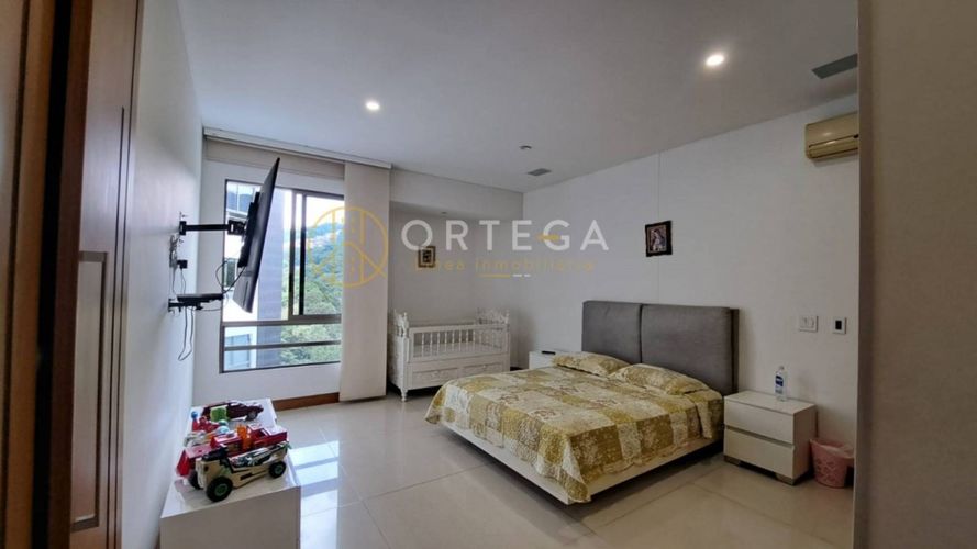 Apartamento de 3 alcobas en venta en Cabecera Del Llano, Bucaramanga, 265 m² · foto 15 de 24