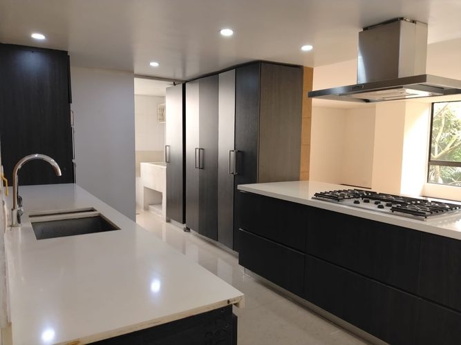 Apartamento de 4 alcobas en arriendo en El Poblado, Medellín, 295 m² · foto 6 de 20
