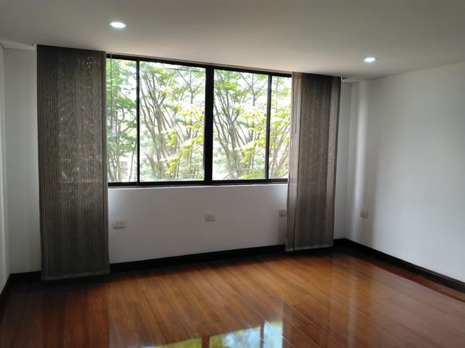 Apartamento de 4 alcobas en arriendo en El Poblado, Medellín, 295 m² · foto 16 de 20