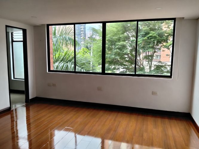 Apartamento de 4 alcobas en arriendo en El Poblado, Medellín, 295 m² · foto 17 de 20