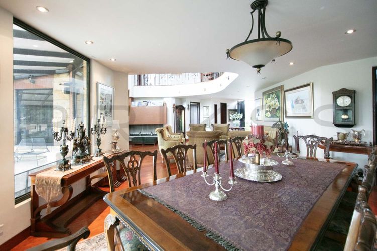 Casa de 4 alcobas en venta en Aposentos, Sopó, 720 m² · foto 3 de 24