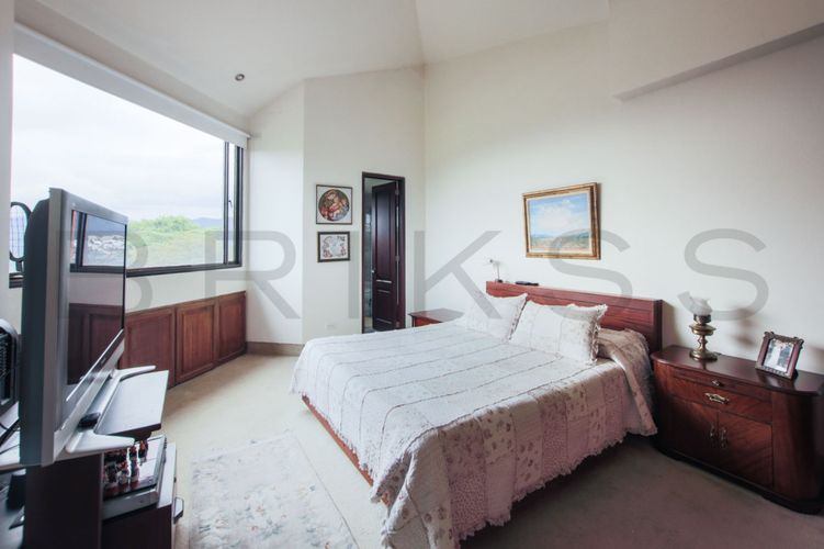 Casa de 4 alcobas en venta en Aposentos, Sopó, 720 m² · foto 18 de 24