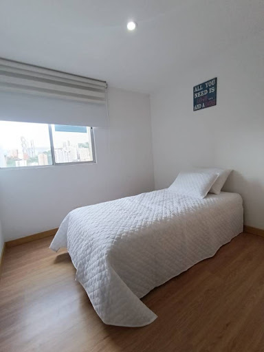 Apartamento en arriendo en Loma De San Jose, Sabaneta · foto 12 de 17