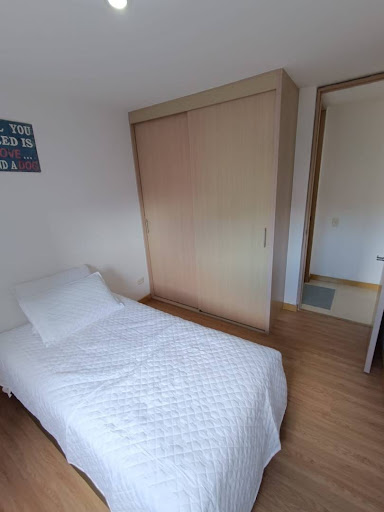 Apartamento en arriendo en Loma De San Jose, Sabaneta · foto 15 de 17